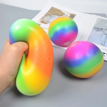 2021 Quente Novo Fidget Brinquedos 7cm Coloridos de Espuma Macia TPR Squeeze Bolas de Brinquedos para crianças, Crianças, Adultos Alívio do Estresse Brinquedos Engraçados