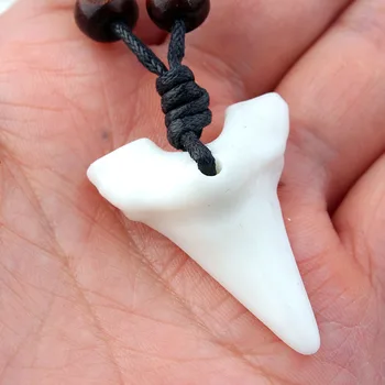 Goth Acessórios Branco Imitação Dente de Tubarão Colar para Mulheres braçadeira Ajustável Cadeia Gótico, Punk Jóias por Atacado Presente VGN051