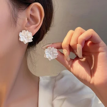 verão 2022 Nova Tendência Flor Branca das Mulheres Brincos vintage Bonito coreano Moda elegante Brinco para mulheres meninas Jóias