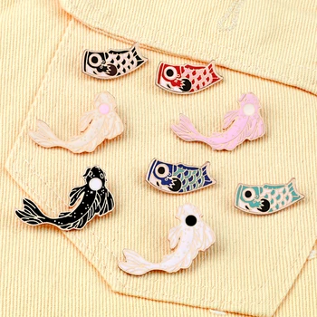 Chegada nova 8 Estilo Bonito Peixe Koi Esmalte Pin Sorte Carpa Broches de estilo Japonês Casaco Pin de Lapela Emblemas Jóias de Presente para as Mulheres, Homens