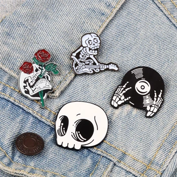 Punk Escuro Crânio Broches Legal Esqueleto Rosa Esmalte Pinos DJ de Festa Decoração de Jeans Pin de Lapela Halloween Gótico Jóias Presentes